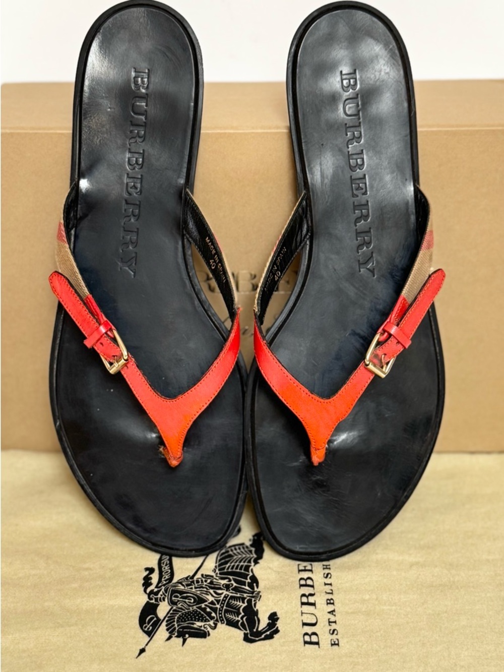 Burberry Women’s Orange Leather Thong Sandals with Signature Check Strap Size 9 - Picture 3 of 10